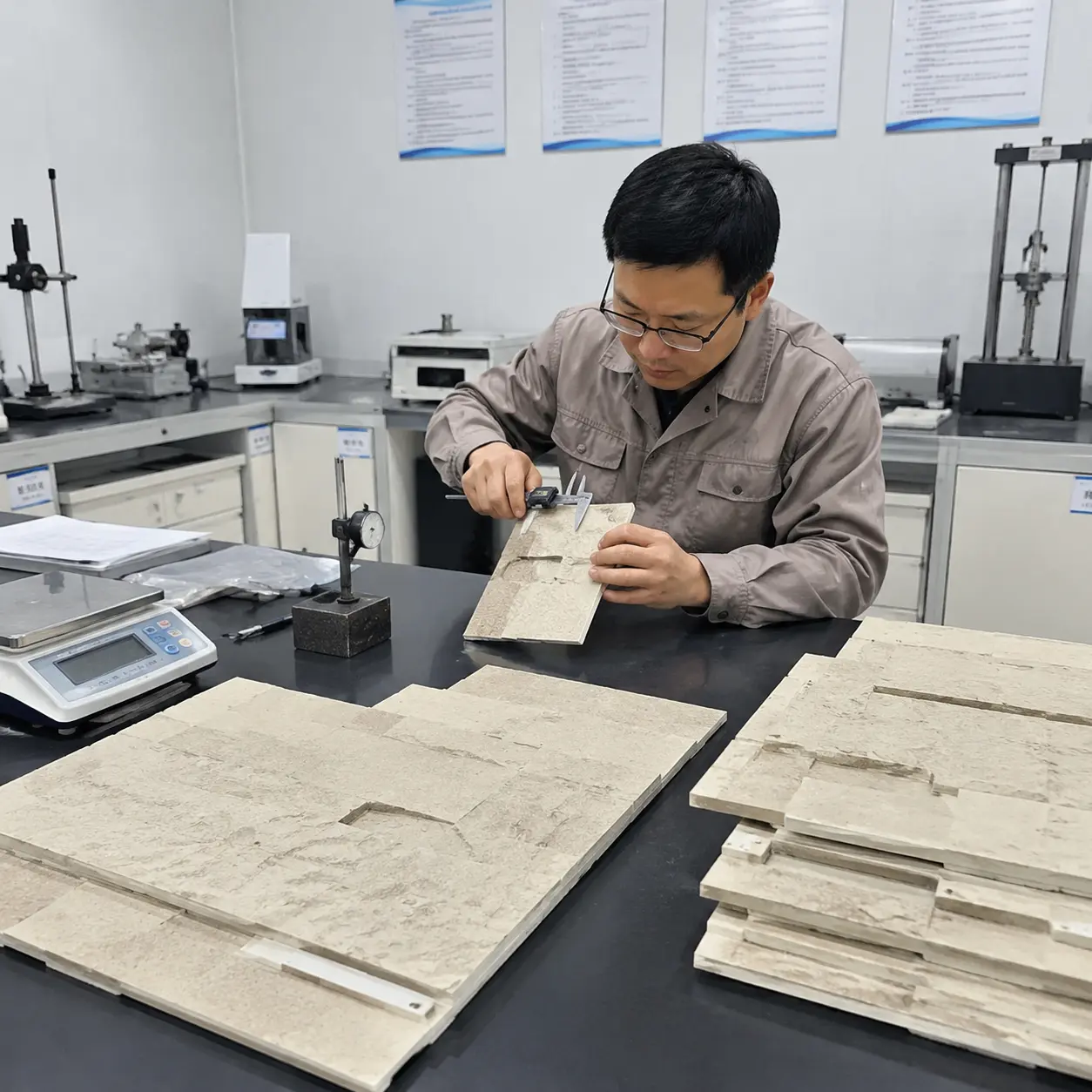 pu-stone-panel-color-matching-quality-control-yifang